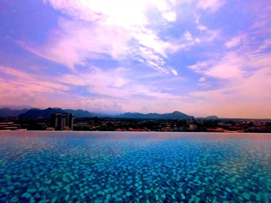 The Horizon Dual L13 By Grab A Apartment *